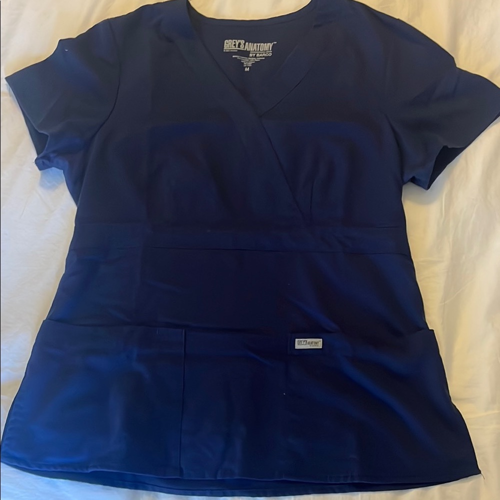 Greys Anatomy Scrub Tops - Picture 6 of 7